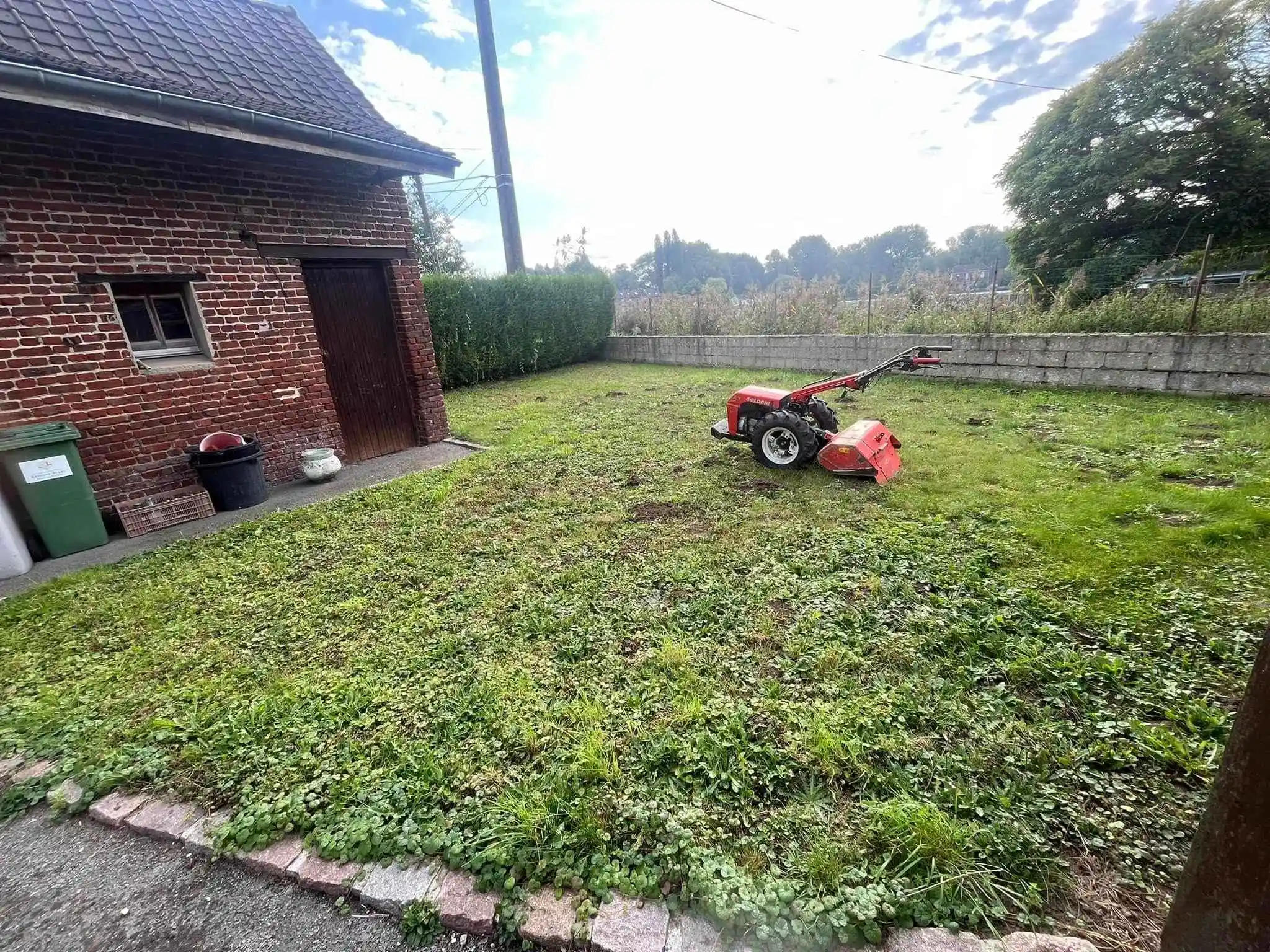 Entretien espaces verts et tonte de pelouse à Lens Liévin Lille Arras Douai – Rémy Multi Services Entretien espaces verts et tonte de pelouse à Lens Liévin Lille Arras Douai - Rémy Multi Services